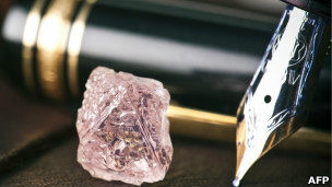 Крупнейший розовый алмаз в истории Австралии